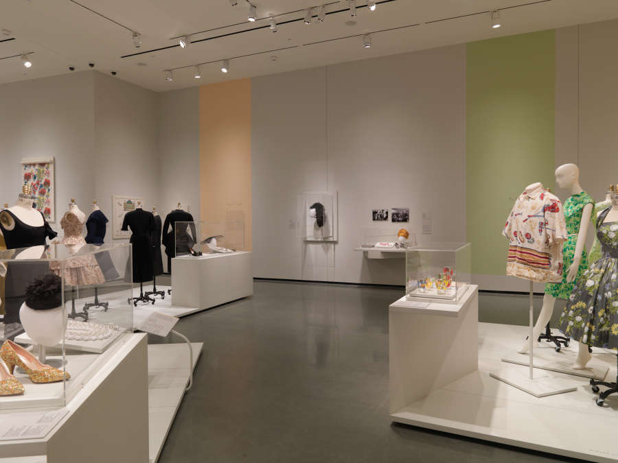 view exhibition image