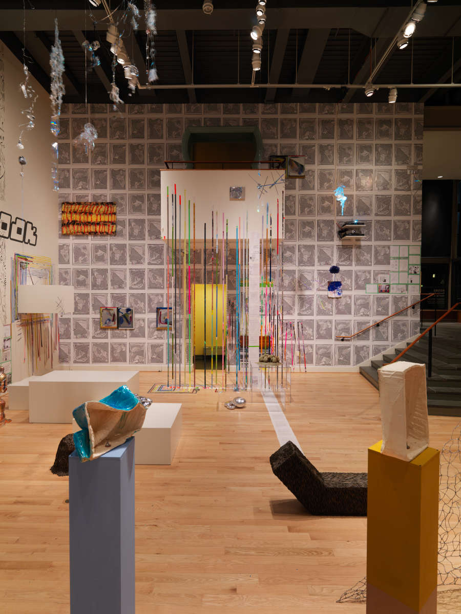 view exhibition image