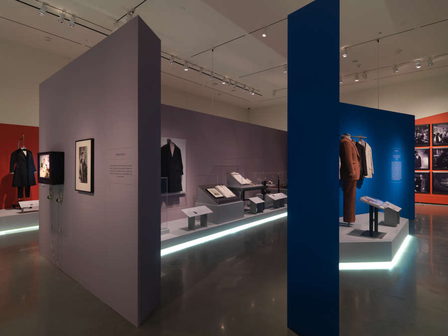 view exhibition image