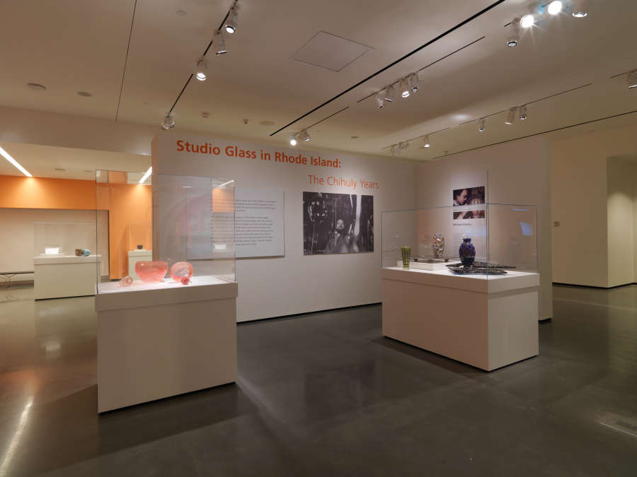 view exhibition image