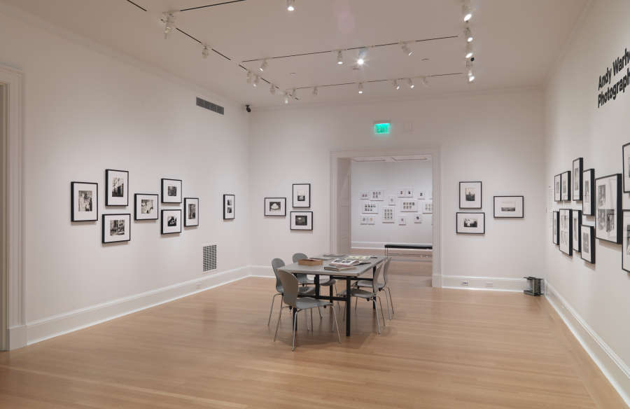 view exhibition image