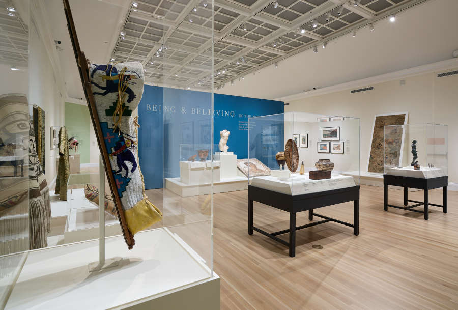 view exhibition image