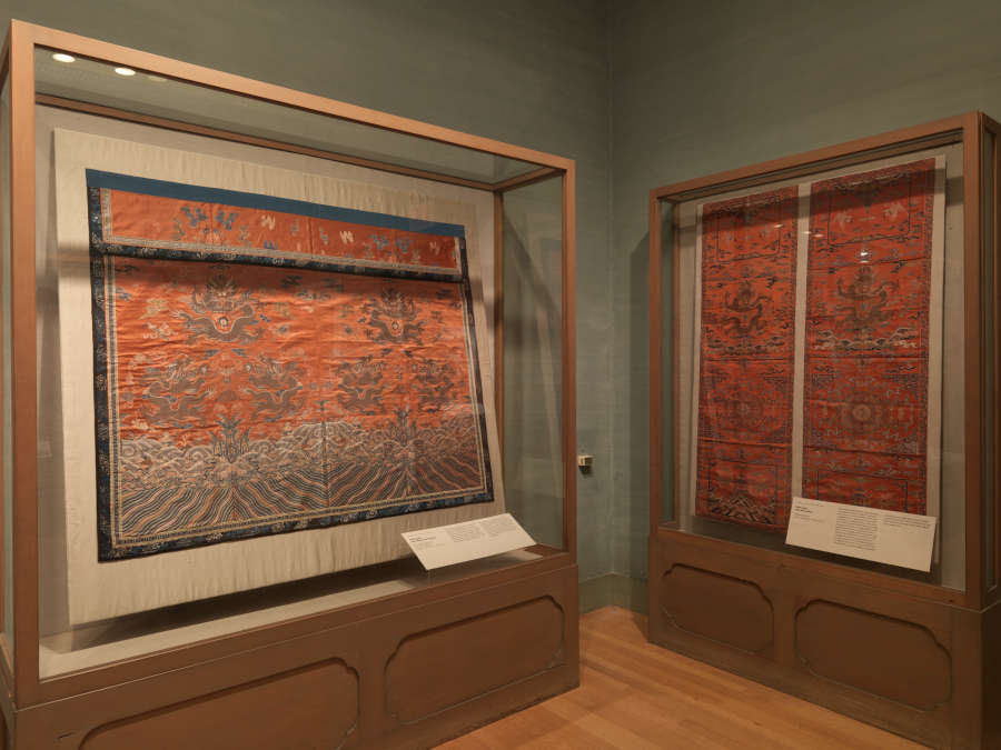 view exhibition image