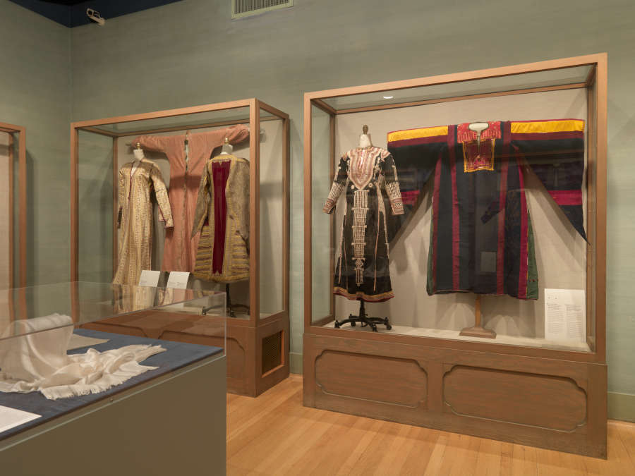 view exhibition image