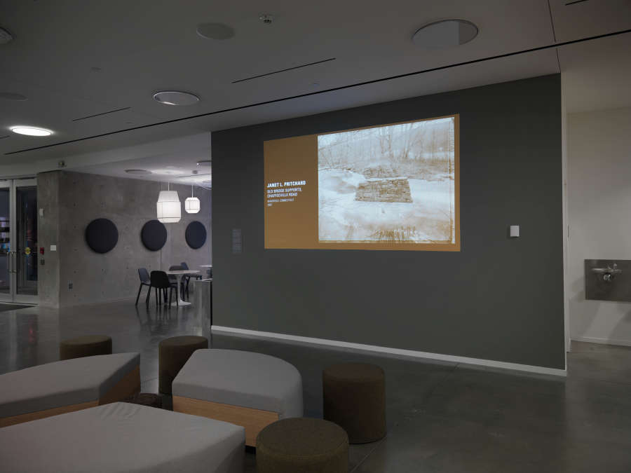 view exhibition image