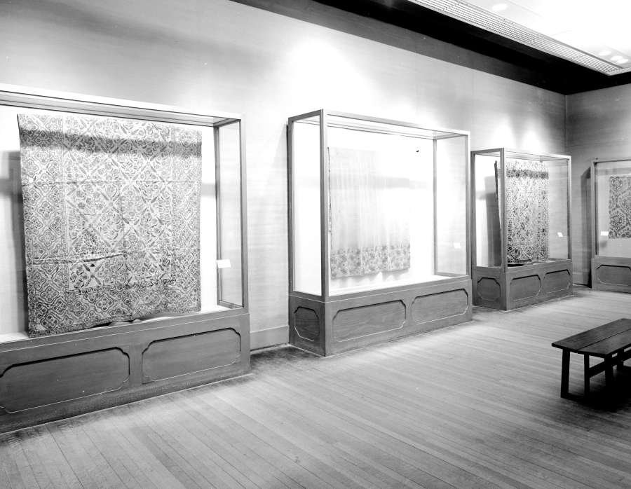 view exhibition image