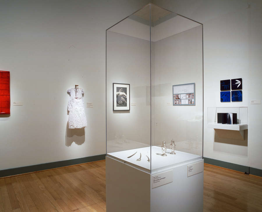 view exhibition image