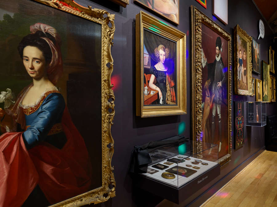 view exhibition image