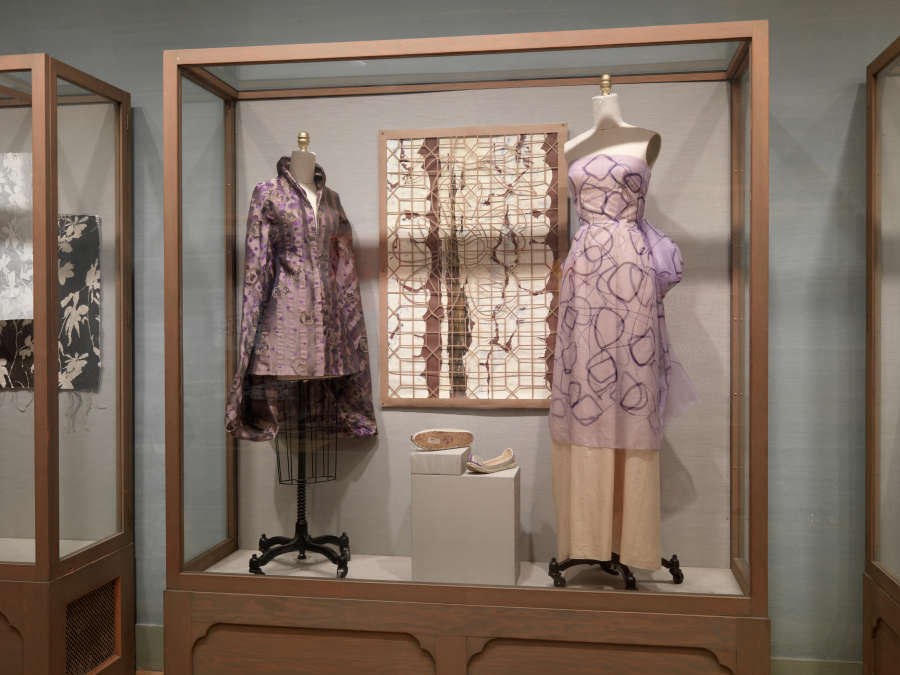 view exhibition image