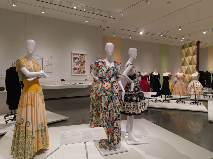 view exhibition image