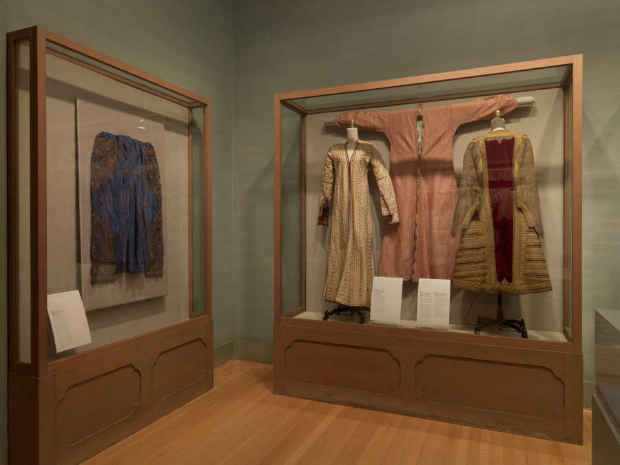view exhibition image