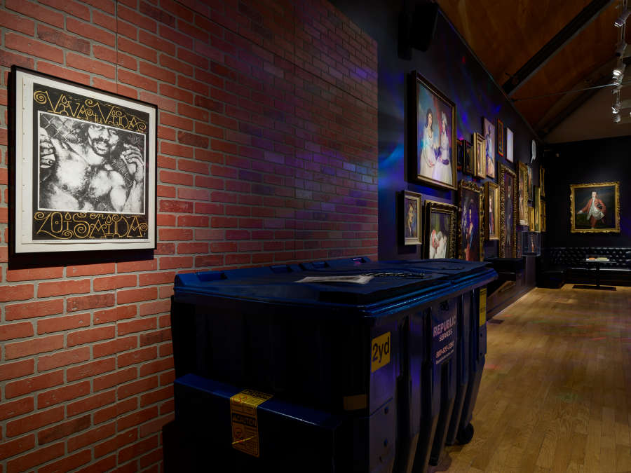 view exhibition image