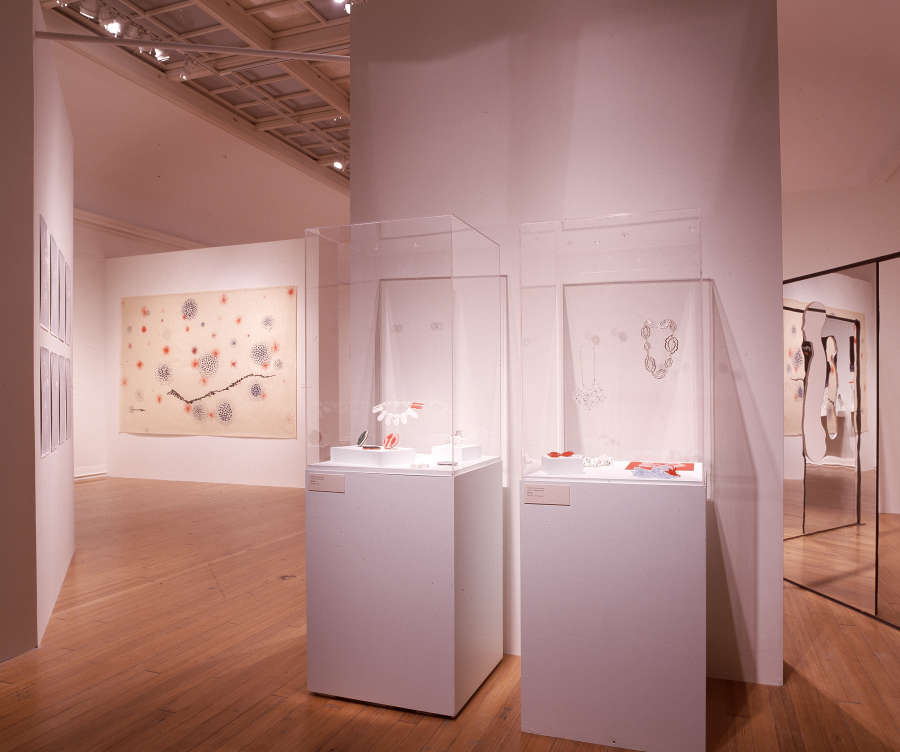 view exhibition image