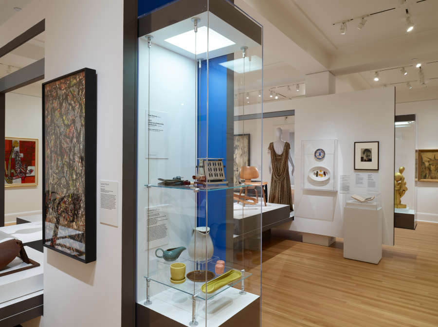 view exhibition image