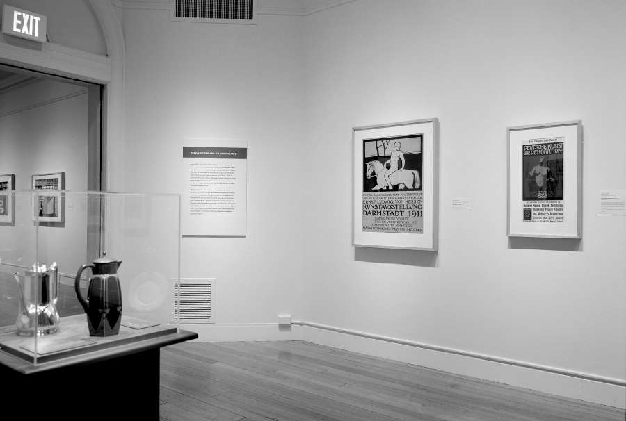 view exhibition image