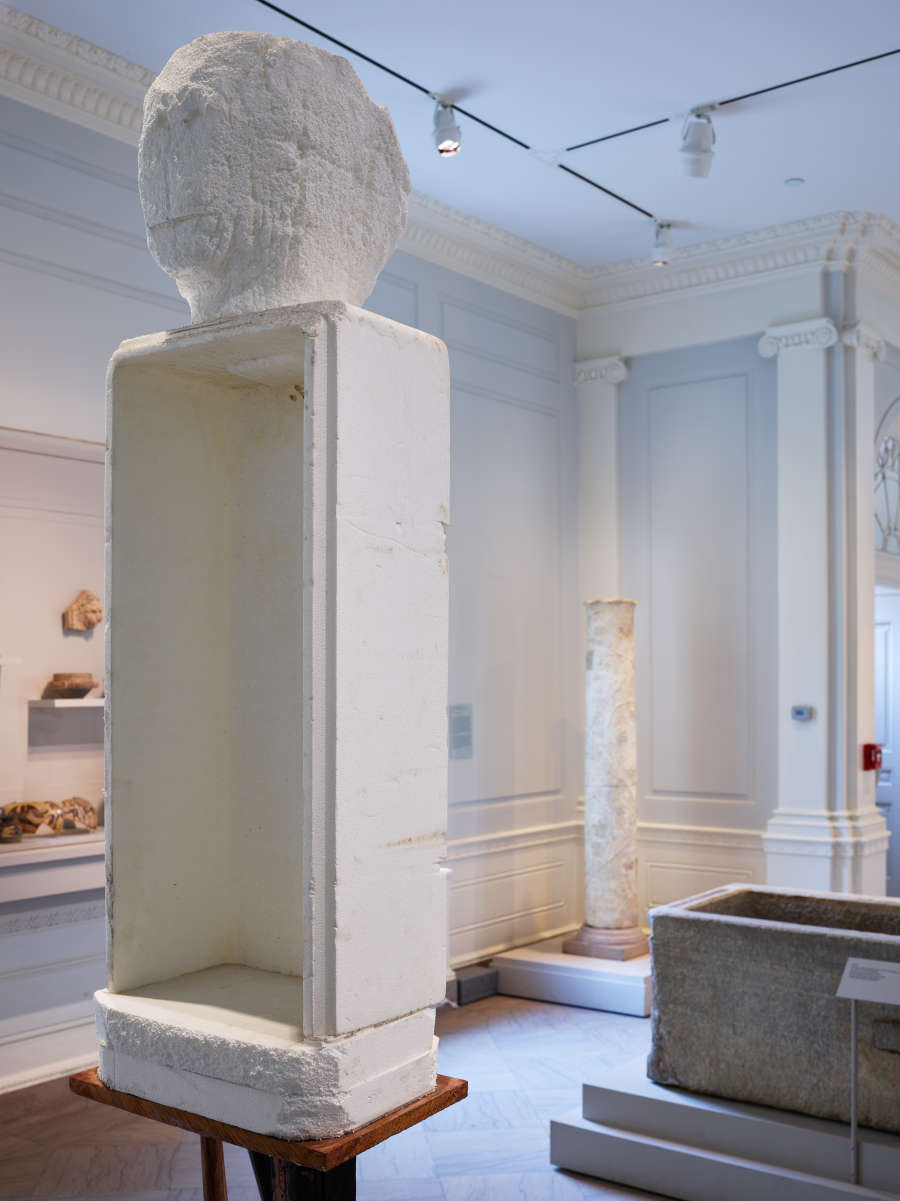 view exhibition image