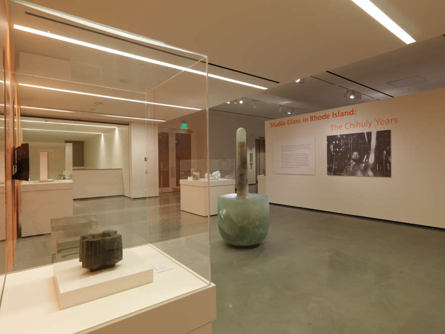 view exhibition image