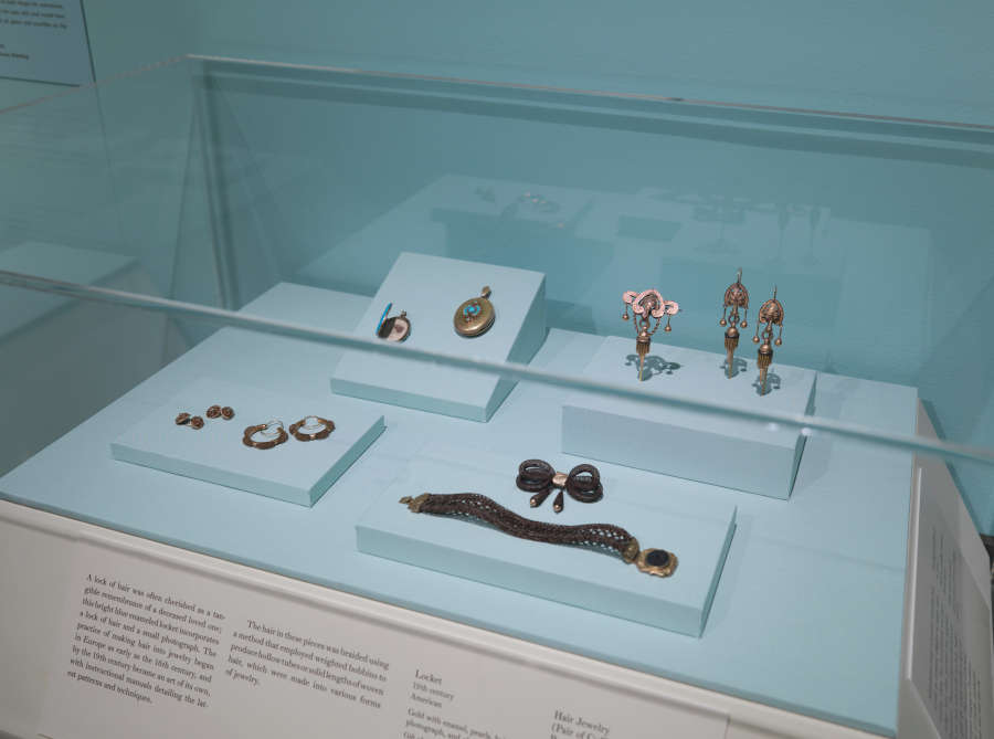 view exhibition image