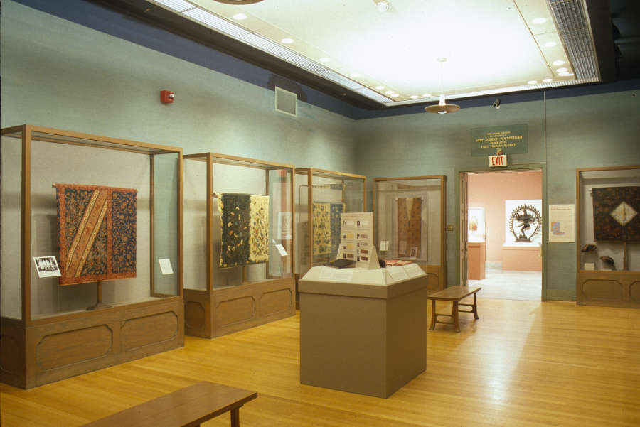 view exhibition image