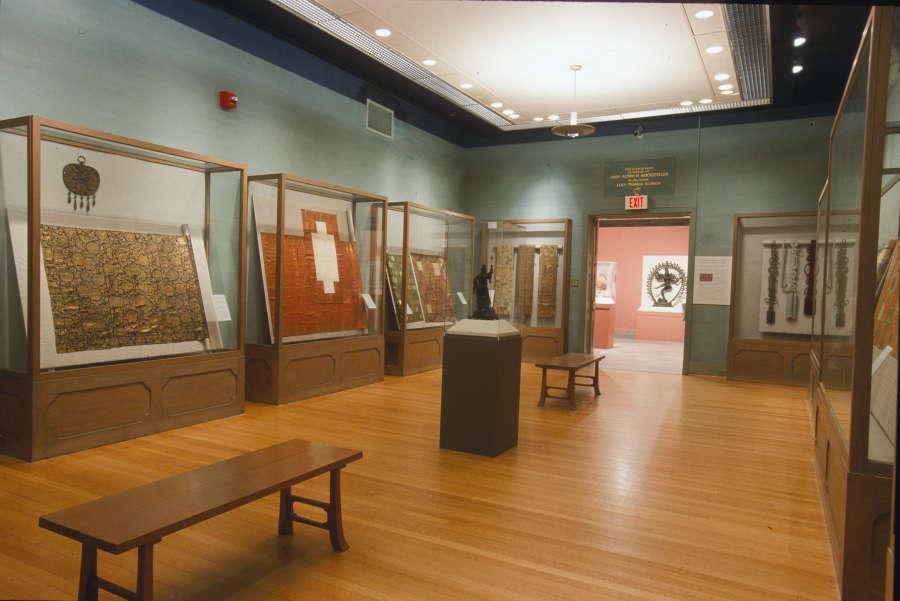 view exhibition image