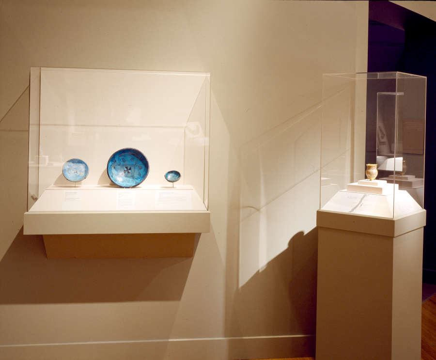 view exhibition image