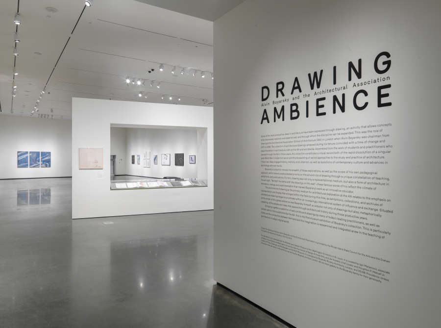 view exhibition image