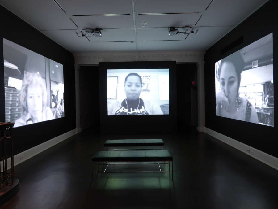 view exhibition image