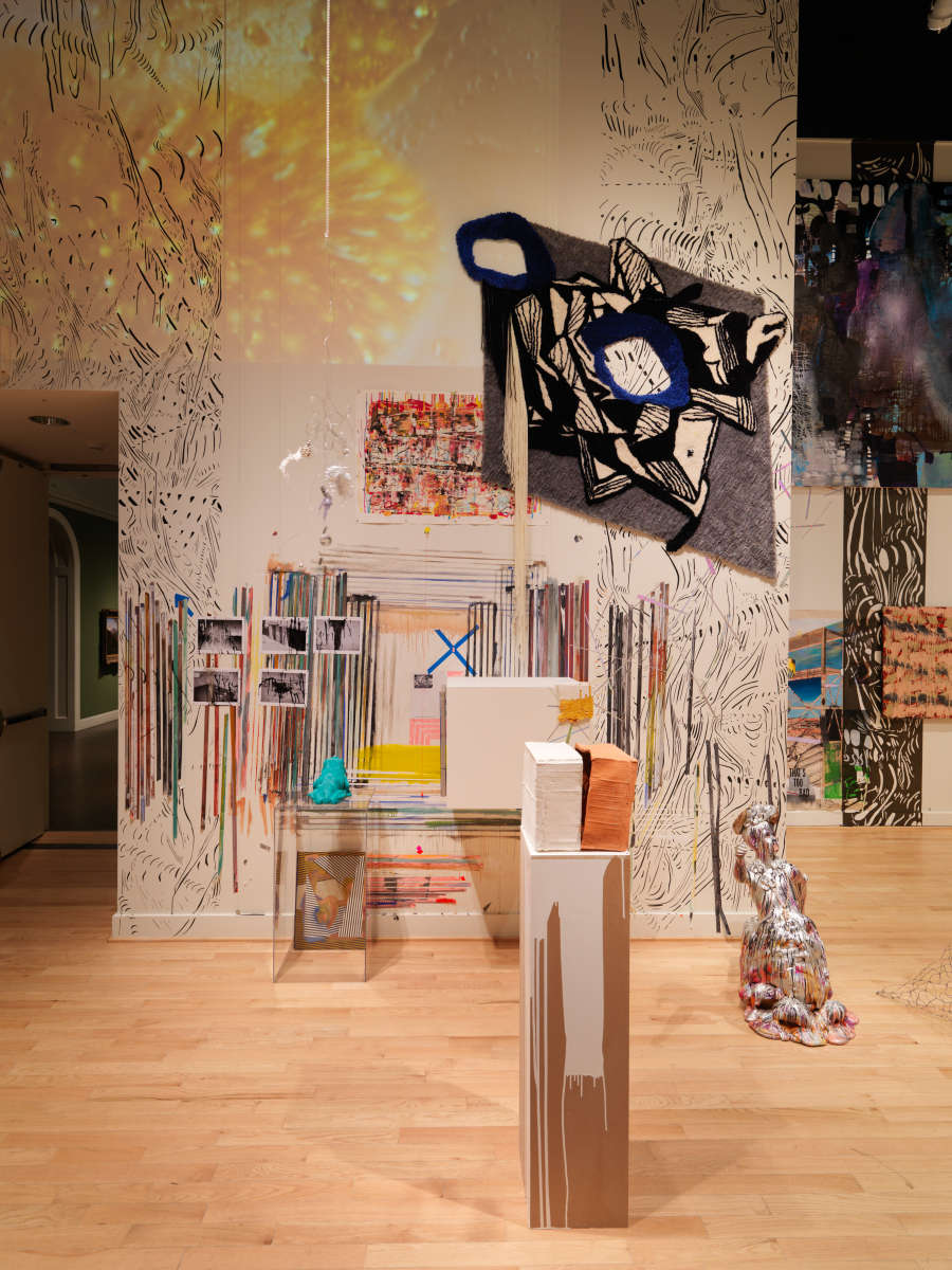 view exhibition image