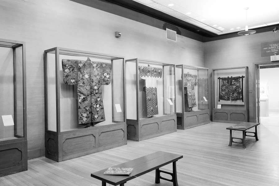 view exhibition image