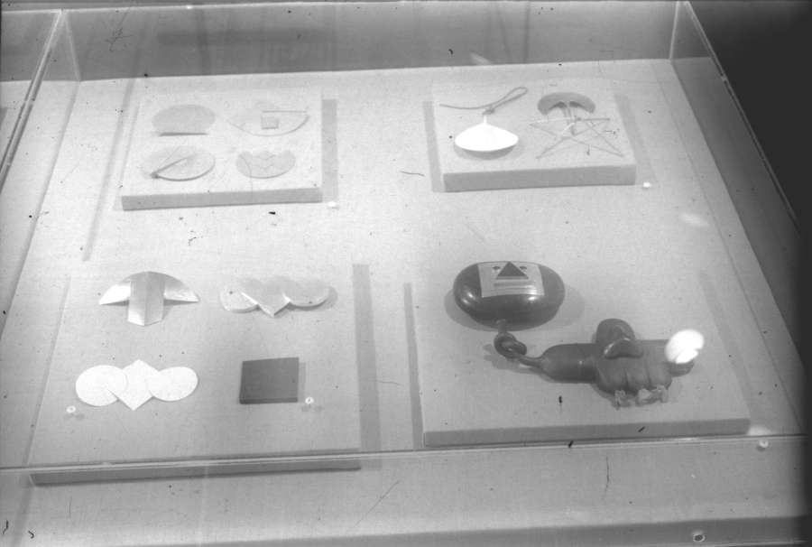 view exhibition image