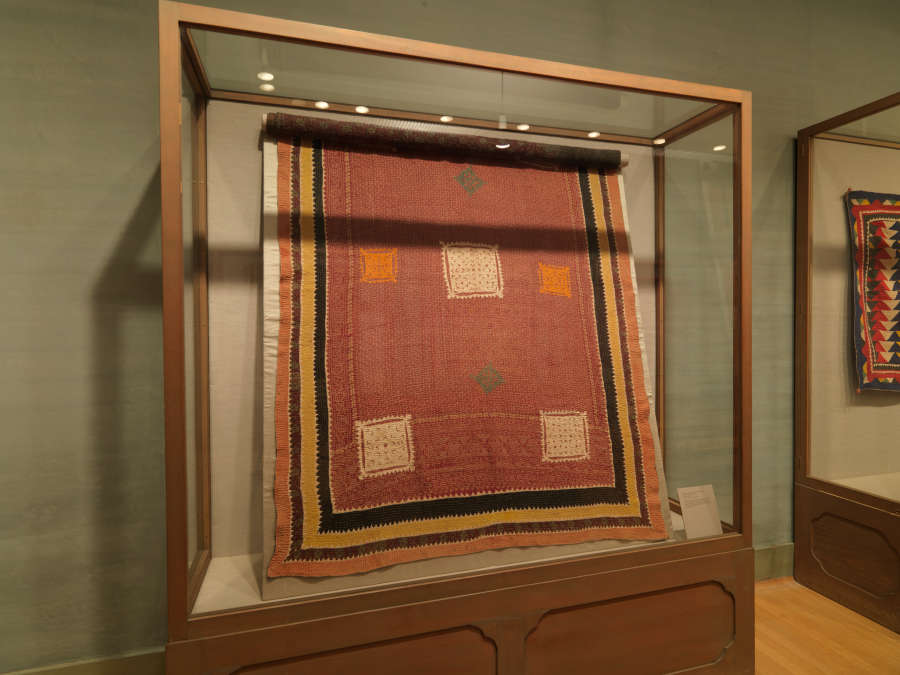 view exhibition image