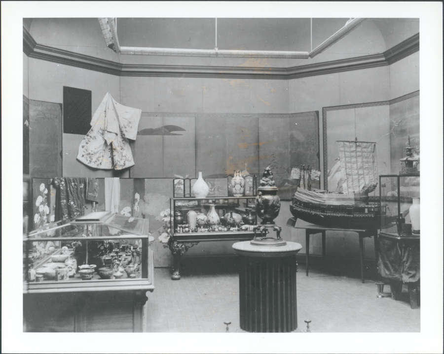 view exhibition image