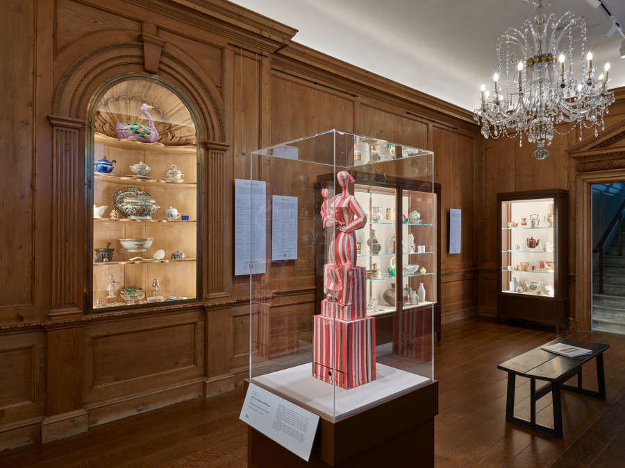 view exhibition image