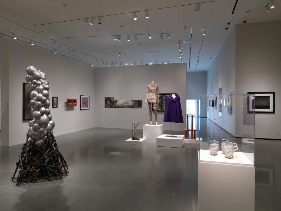 view exhibition image