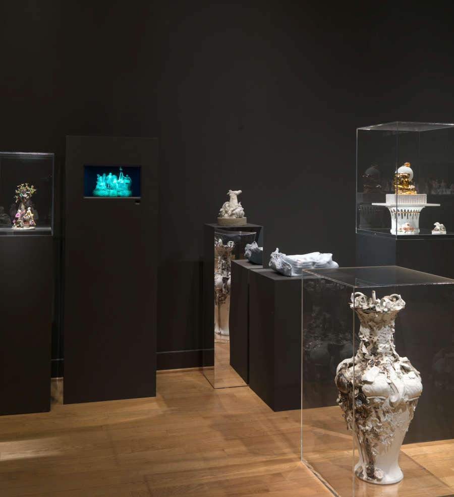 view exhibition image