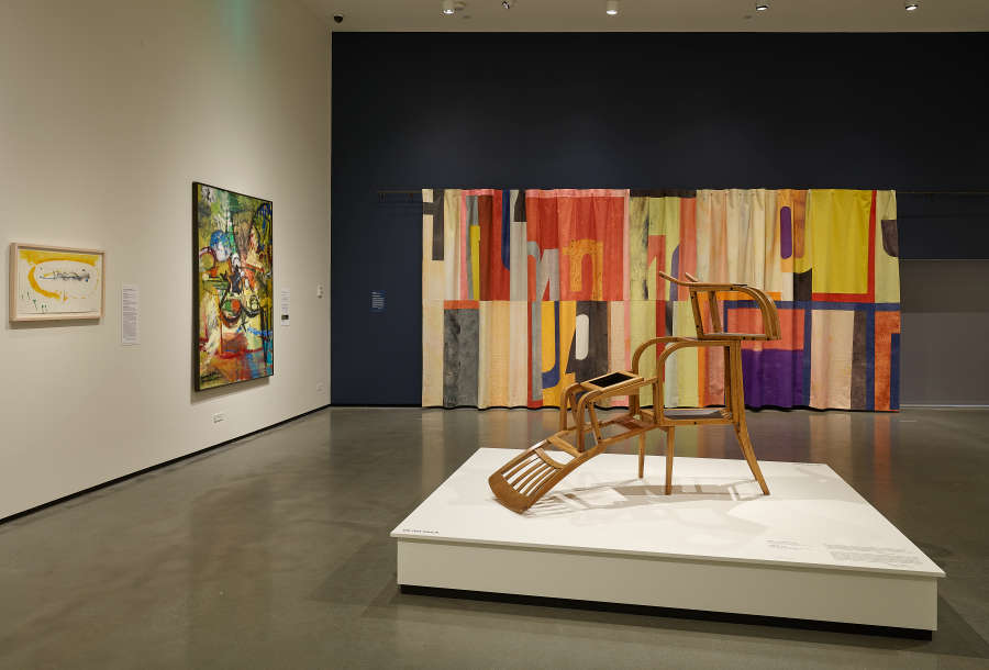 view exhibition image