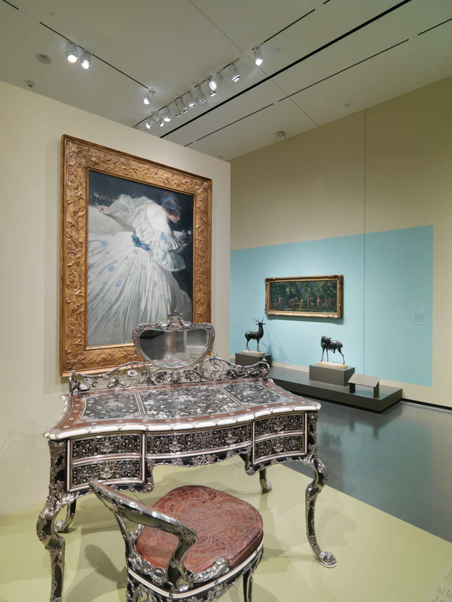 view exhibition image