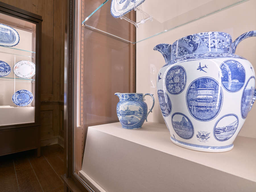 view exhibition image
