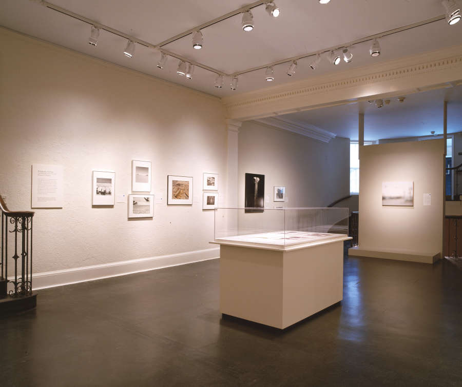 view exhibition image