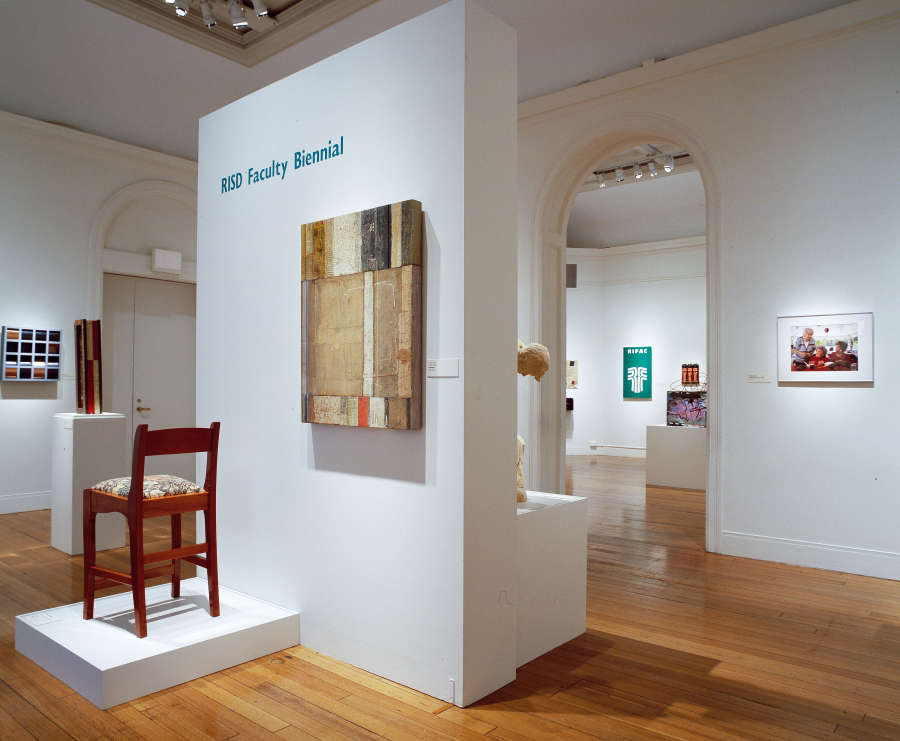 view exhibition image