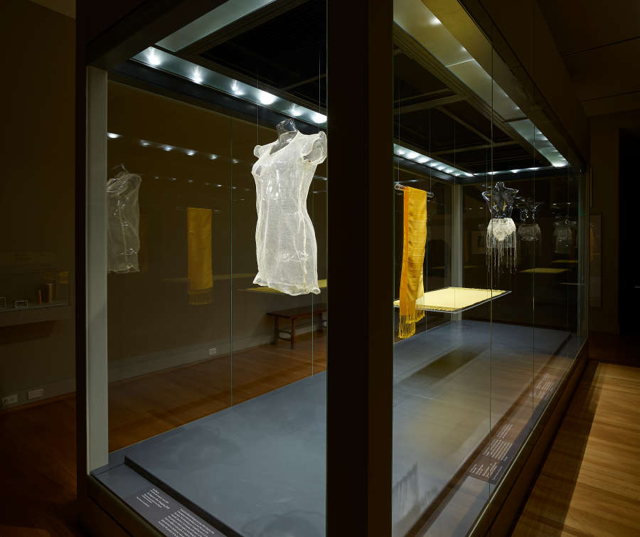 view exhibition image