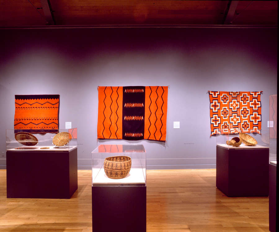 view exhibition image