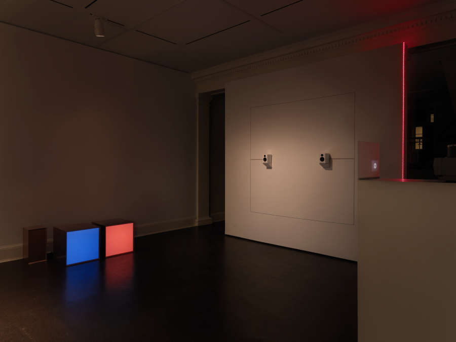 view exhibition image