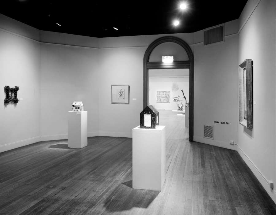 view exhibition image