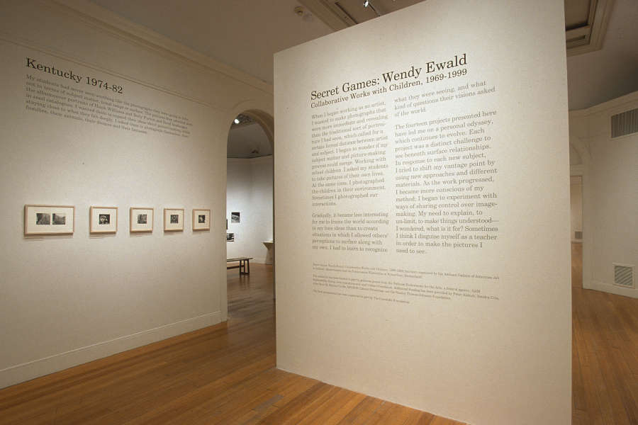 view exhibition image