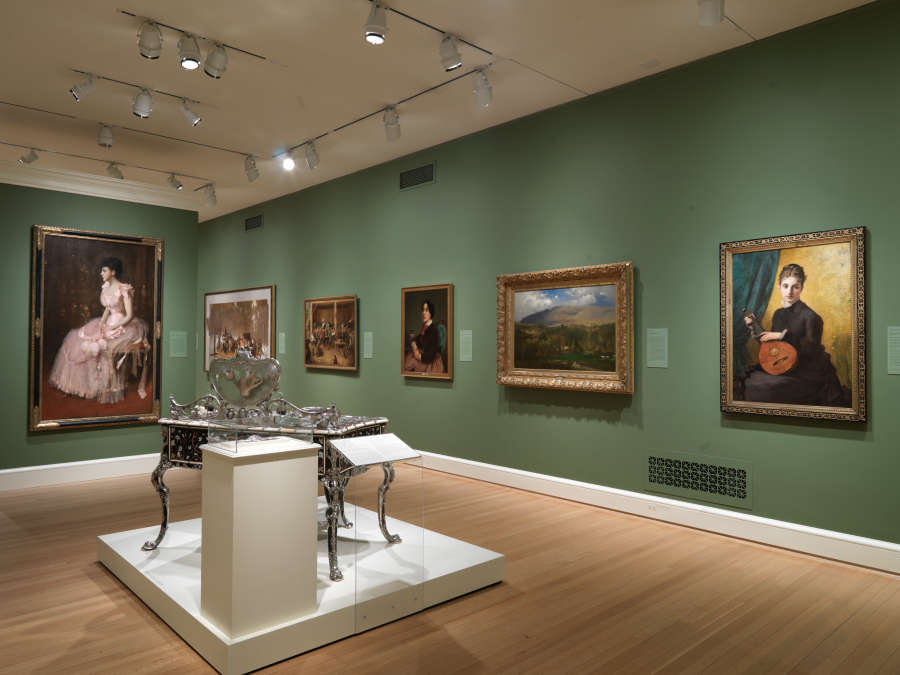 view exhibition image