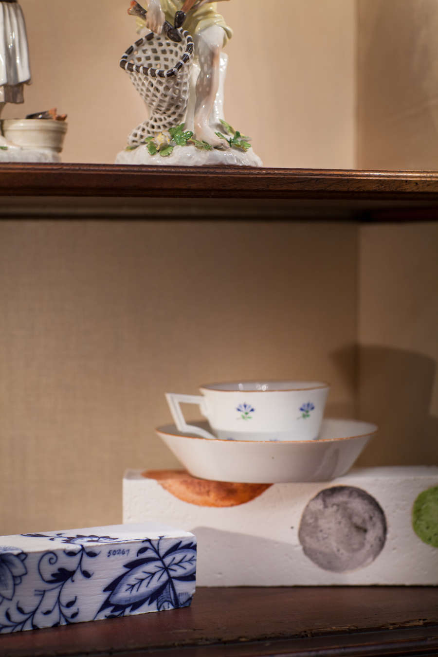 view exhibition image