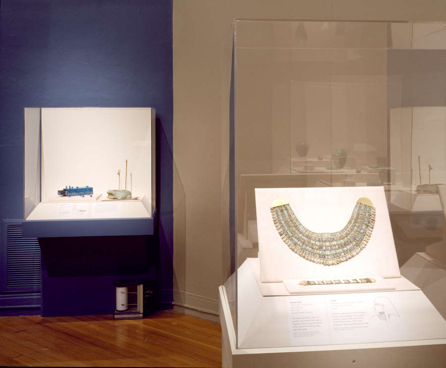 view exhibition image