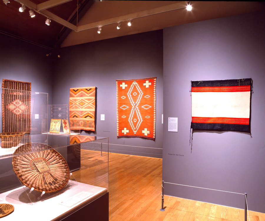 view exhibition image
