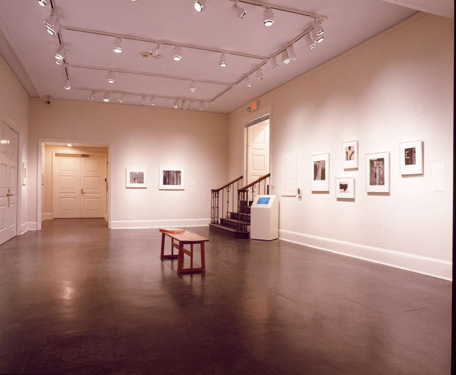 view exhibition image
